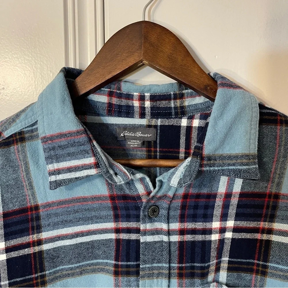 Eddie Bauer Men’s Button Down‎ Flannel Blue Plaid Size XL - Picture 2 of 13